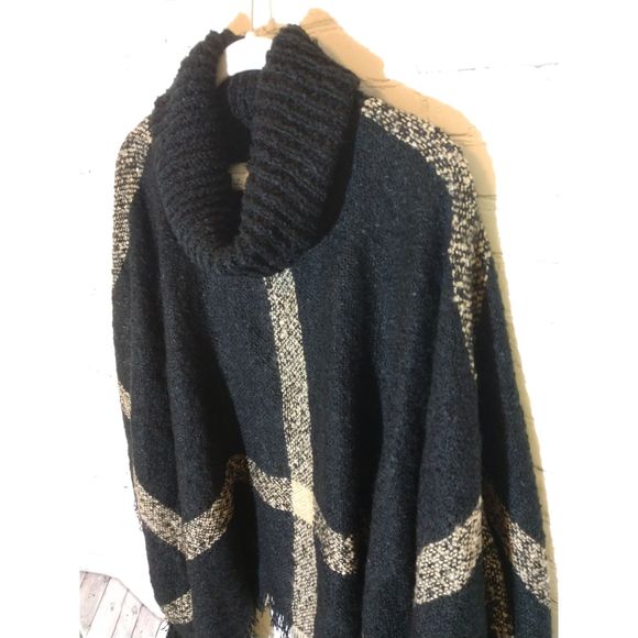 Larry Levine, Black & Tan Shawl, OS - Picture 2 of 7